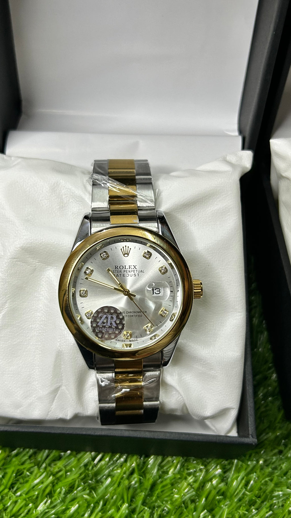 Men’s Two-Tone Luxury Watch – Diamond Dial, Date Display & Steel Bracelet